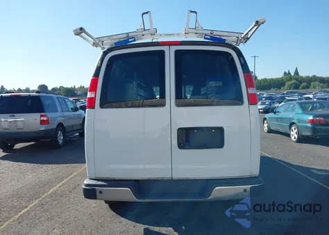 2020 Chevrolet Express Cargo Rwd 2500 Regular Wheelbase Wt из США, поврежденный, VIN 1GCWGAFP3L1256843